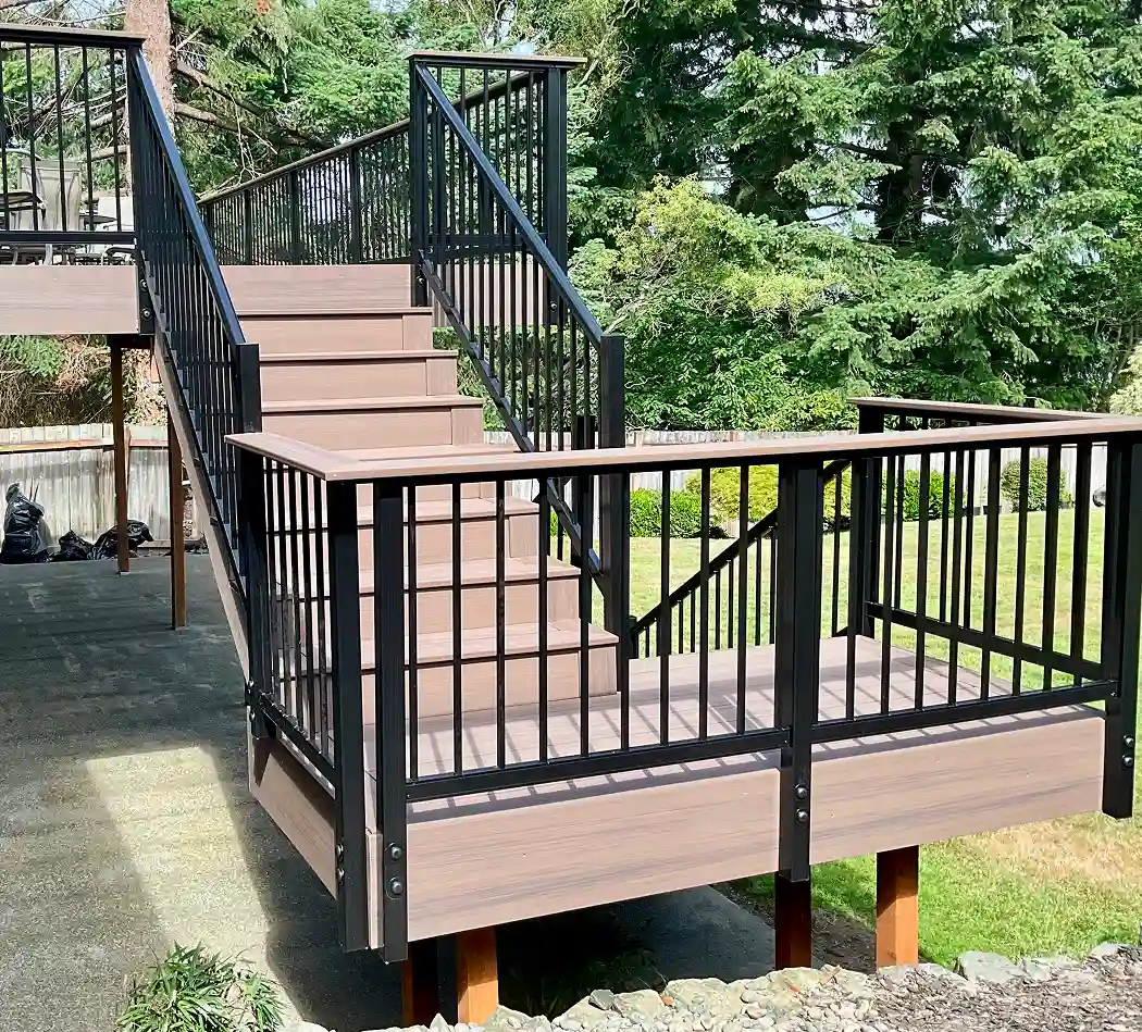 Custom deck railings Tacoma