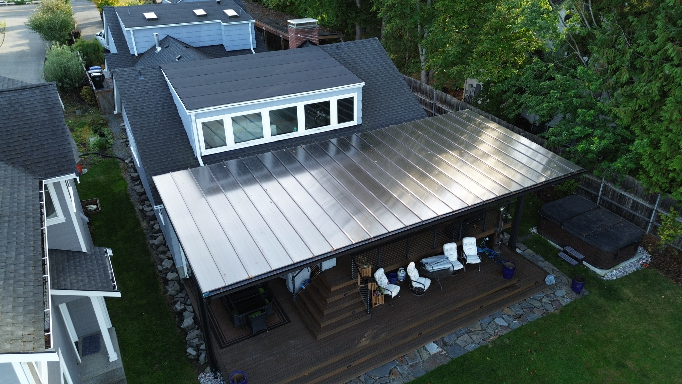 Expansive East Tacoma patio cover exterior view