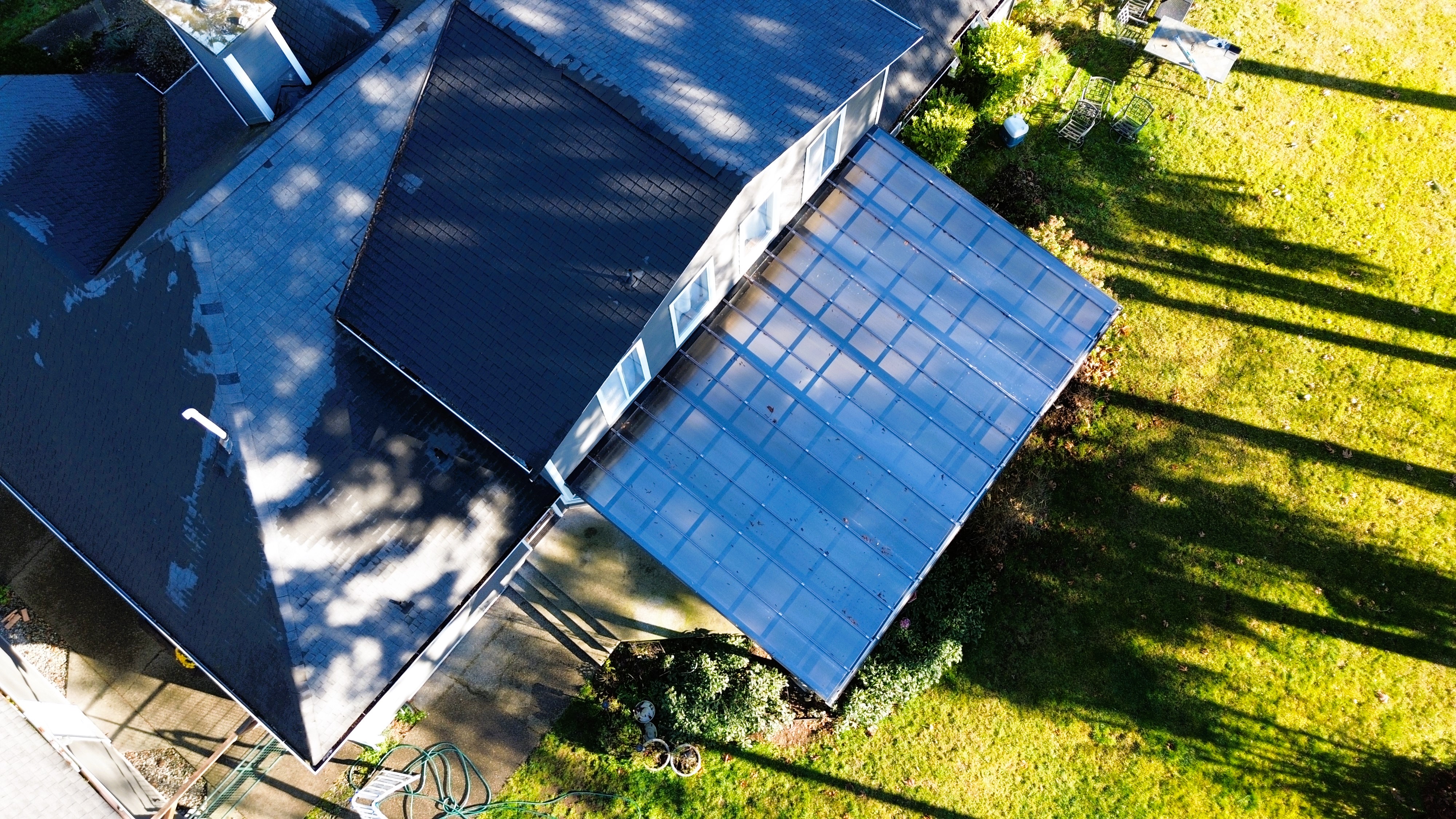 Chestnut stained structure detail